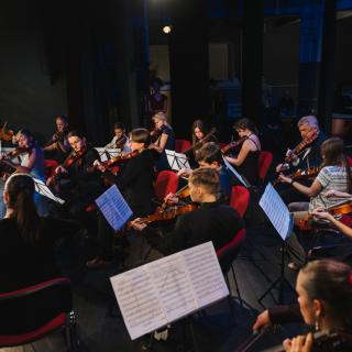 Kouzelné tóny Vánoc aneb Jak jsme zachránili koncert, protože ve dvou se to lépe táhne, ale v několika to jde úplně samo!